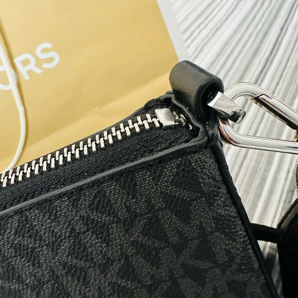 Michael Kors - Jet Set Crossbody Bag